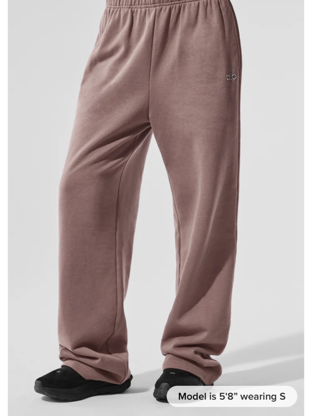ALO Yoga Men's Accolade Sweatpants in Mushroom